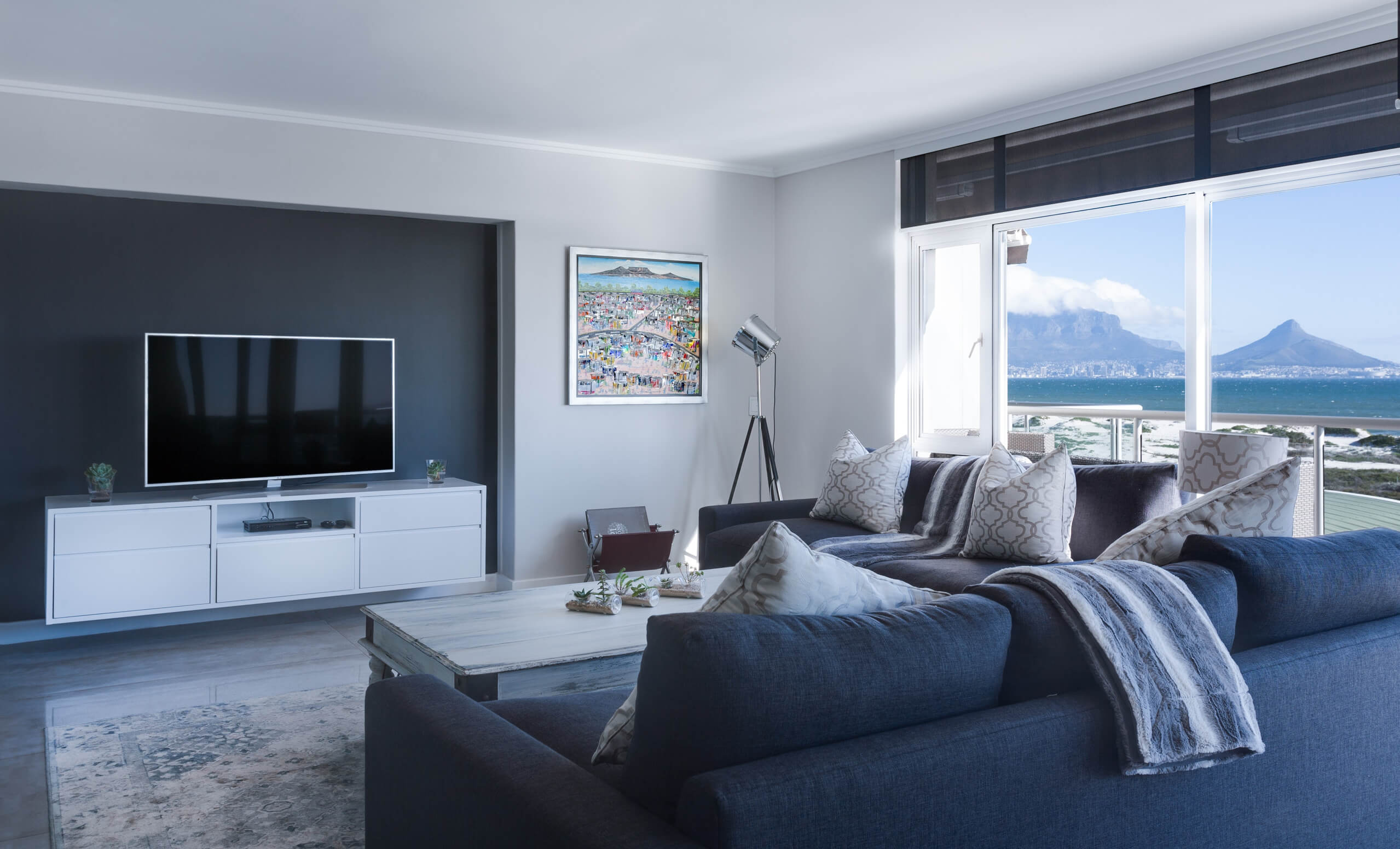 Cape Town apartment with Table Mountain view
